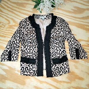 ‎Marisa Christina Tan and  Black Lace Blazor